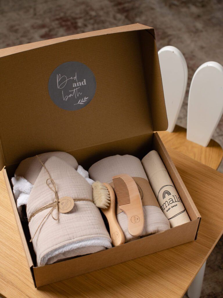 Bed & bath set Smalls Baby Shop